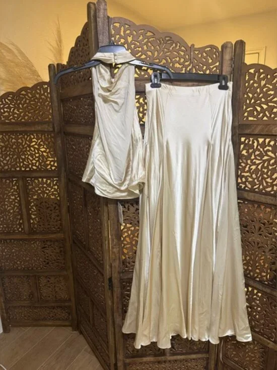 NEW NWT Reformation Sera Silk Two Piece - Picture 6 of 7